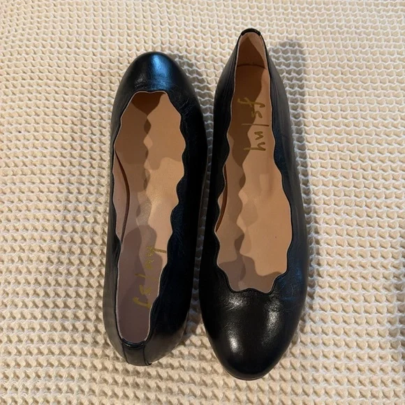 Like New Scalloped Ballerina Flats - Picture 3 of 4